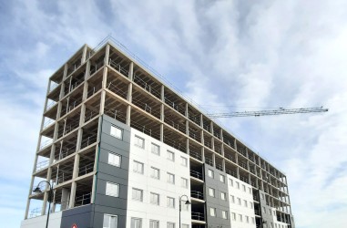 ColocaciÃ³n de fachada industrializada en el Edificio Aqua de Quart